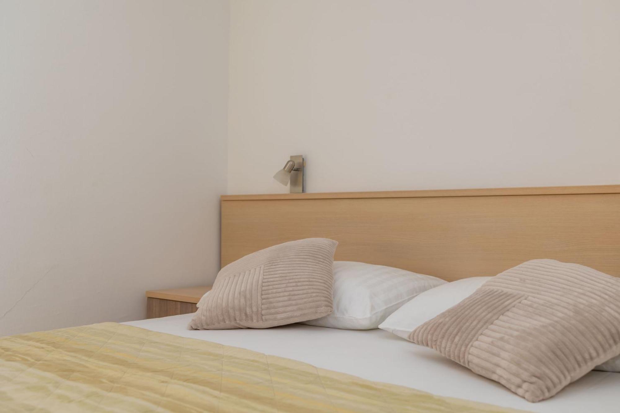 Premium Apartments - Lavica Beach Podstrana Ngoại thất bức ảnh